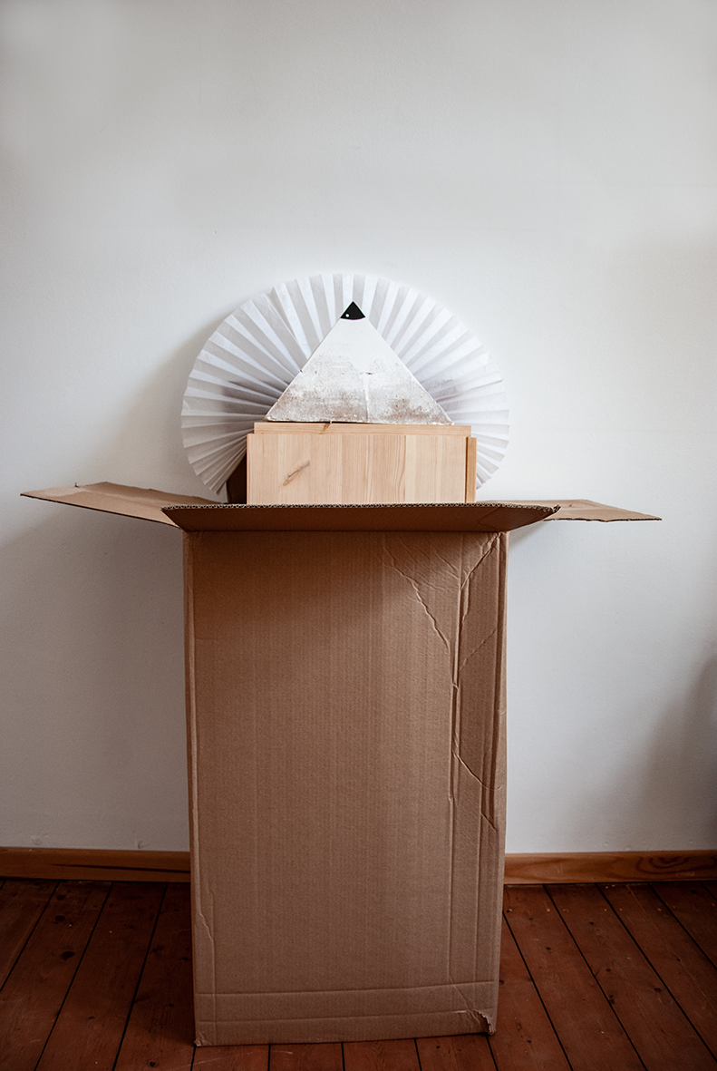 The picture is showing the artwork Slips by the artist Sandra Miriam Ehlen